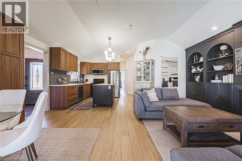 121 Paisley Boulevard E, Mississauga, Ontario  L5A 1P6 - Photo 7 - 40818811