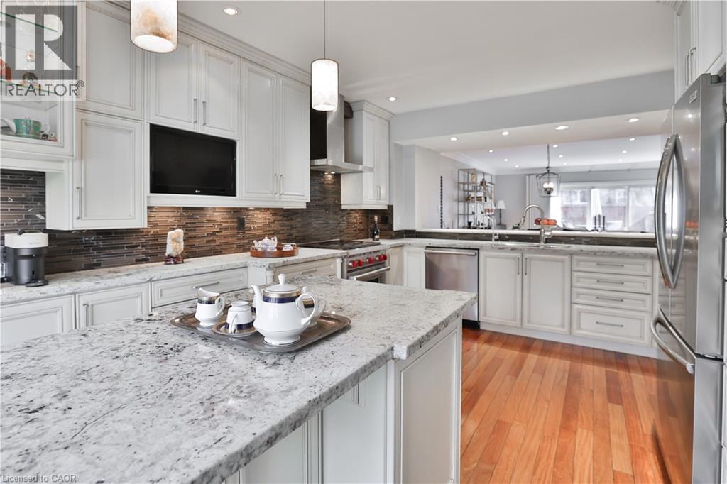 45 Tradewind Drive, Oakville, Ontario  L6L 6K9 - Photo 8 - 40818411