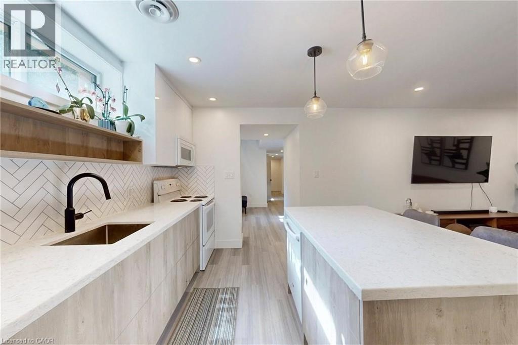 28 Dunsmore Garden, Toronto, Ontario  M3H 3M2 - Photo 41 - 40818854