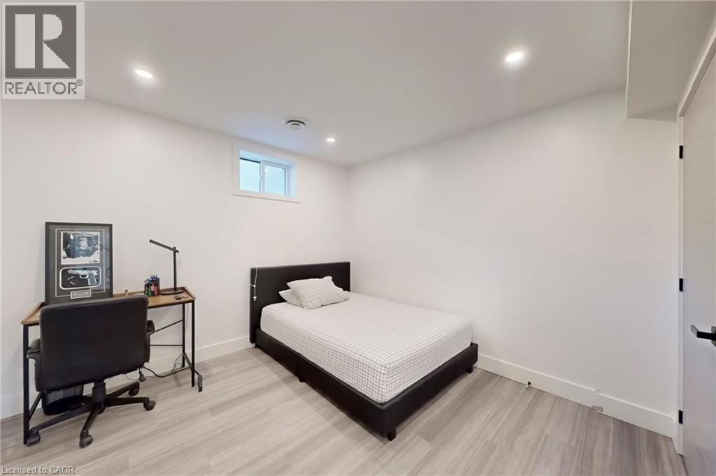 28 Dunsmore Garden, Toronto, Ontario  M3H 3M2 - Photo 43 - 40818854