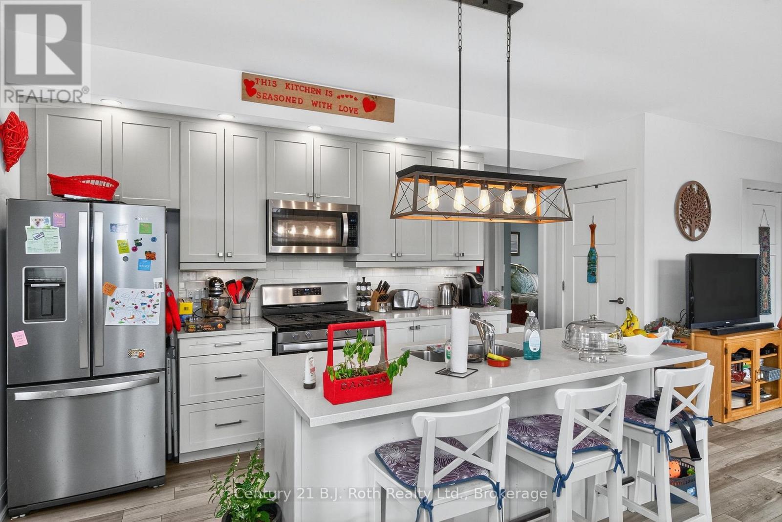 16 Samantha Lane, Midland, Ontario  L4R 0H4 - Photo 8 - S12972890