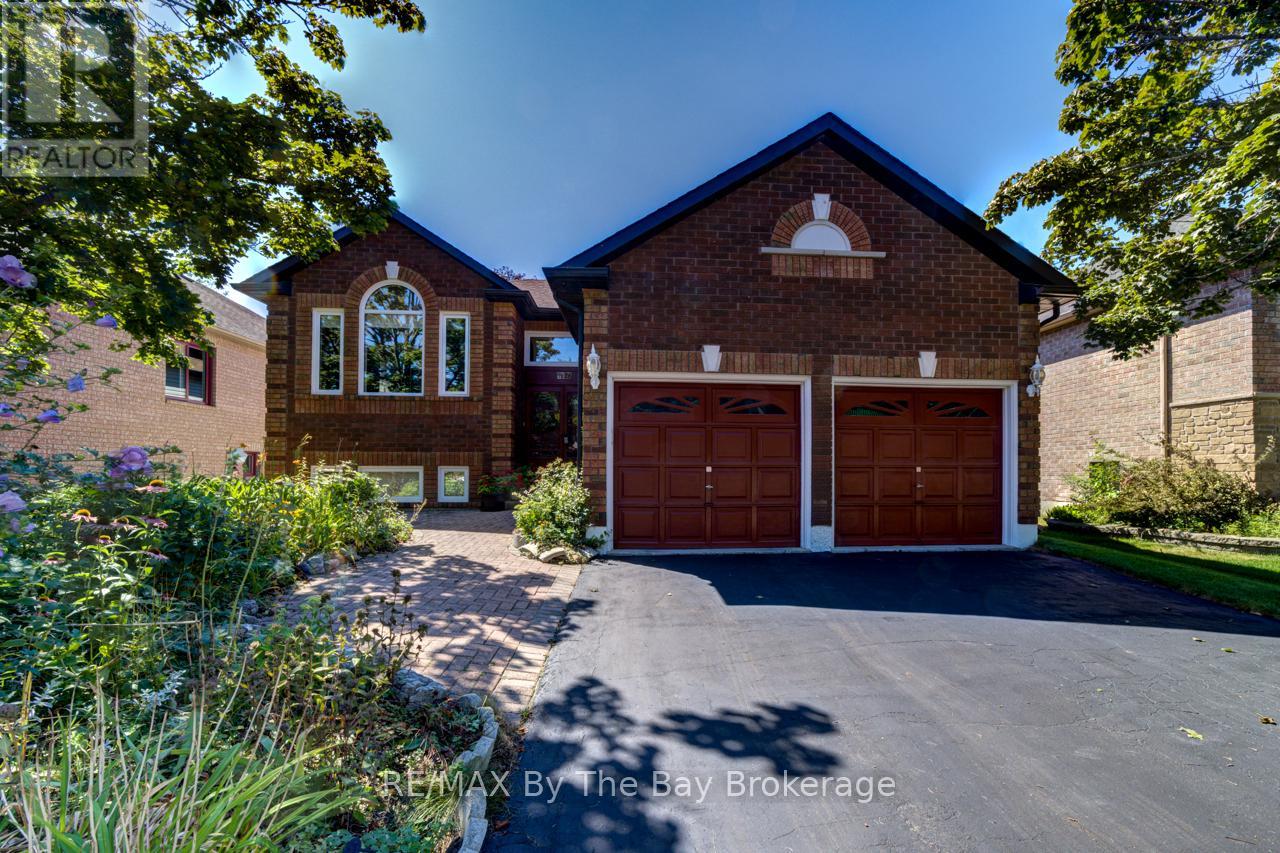 26 TIMBERLAND CRESCENT, Wasaga Beach, Ontario