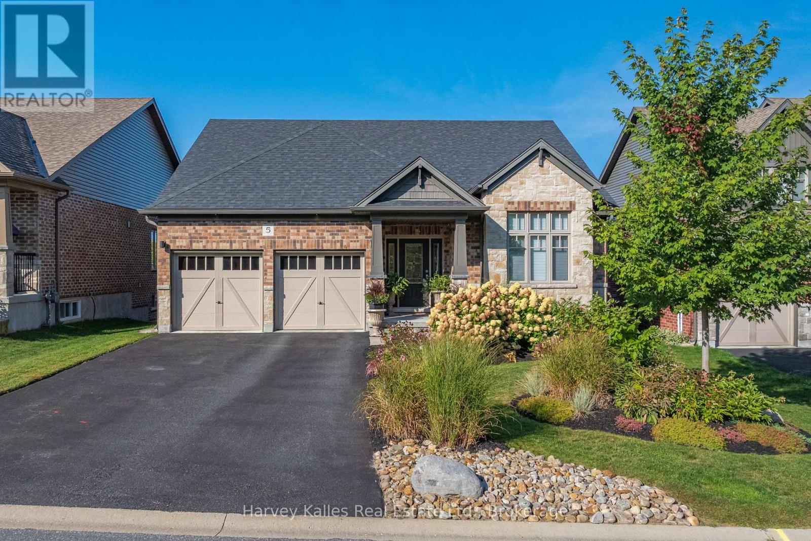 5 BRAESIDE CRESCENT, Huntsville, Ontario