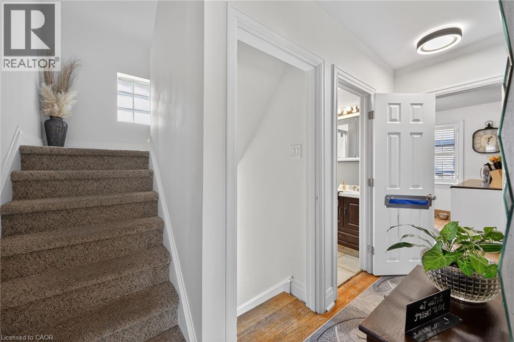 22 Marion Place, Stoney Creek, Ontario  L8G 1R7 - Photo 17 - 40816595