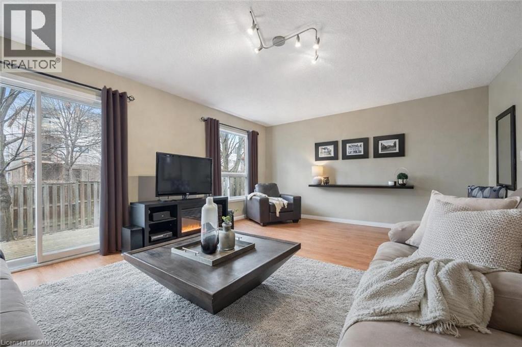 210 Dawn Avenue Unit# 38, Guelph, Ontario  N1G 5L5 - Photo 6 - 40818396