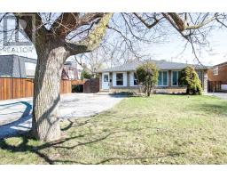 881 LAWRENCE ROAD, Hamilton, Ontario