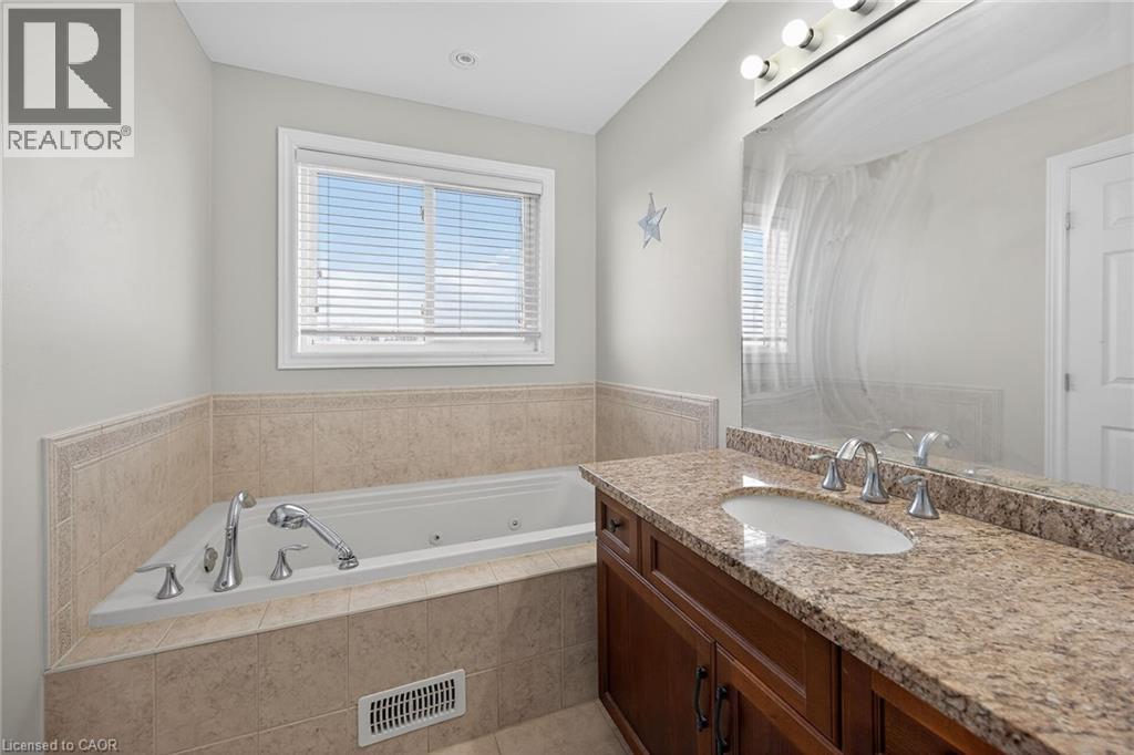 205 Tanglewood Drive, Binbrook, Ontario  L0R 1C0 - Photo 27 - 40818224