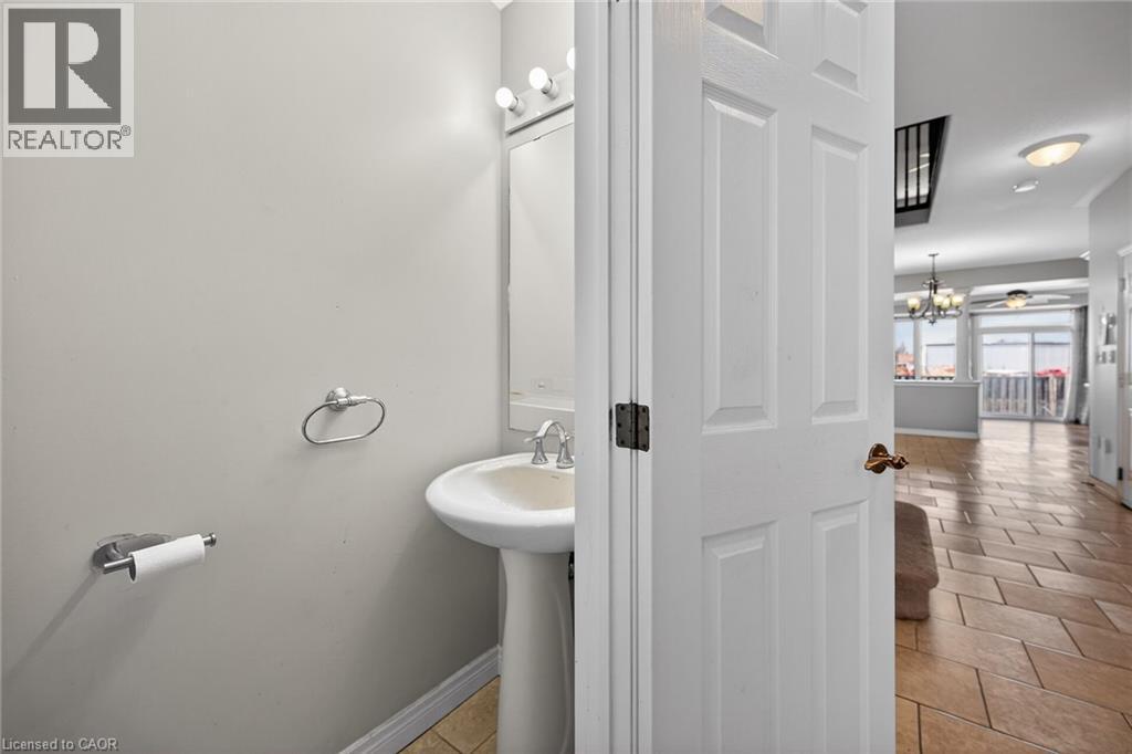 205 Tanglewood Drive, Binbrook, Ontario  L0R 1C0 - Photo 6 - 40818224