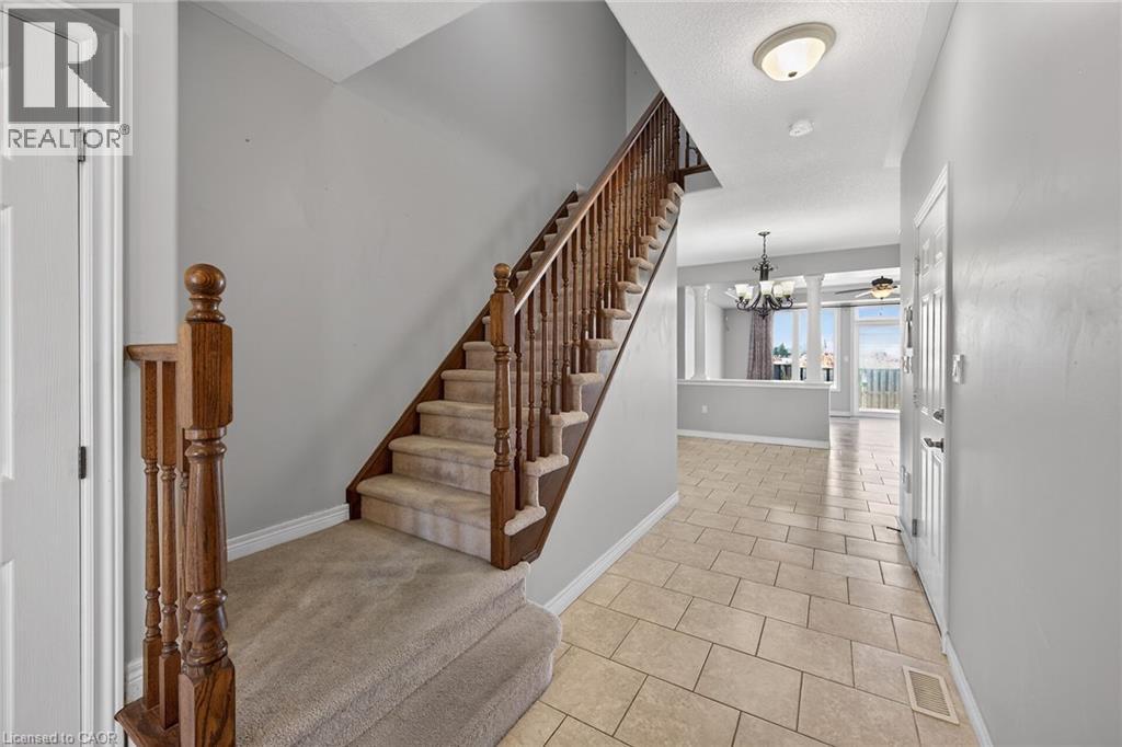 205 Tanglewood Drive, Binbrook, Ontario  L0R 1C0 - Photo 7 - 40818224