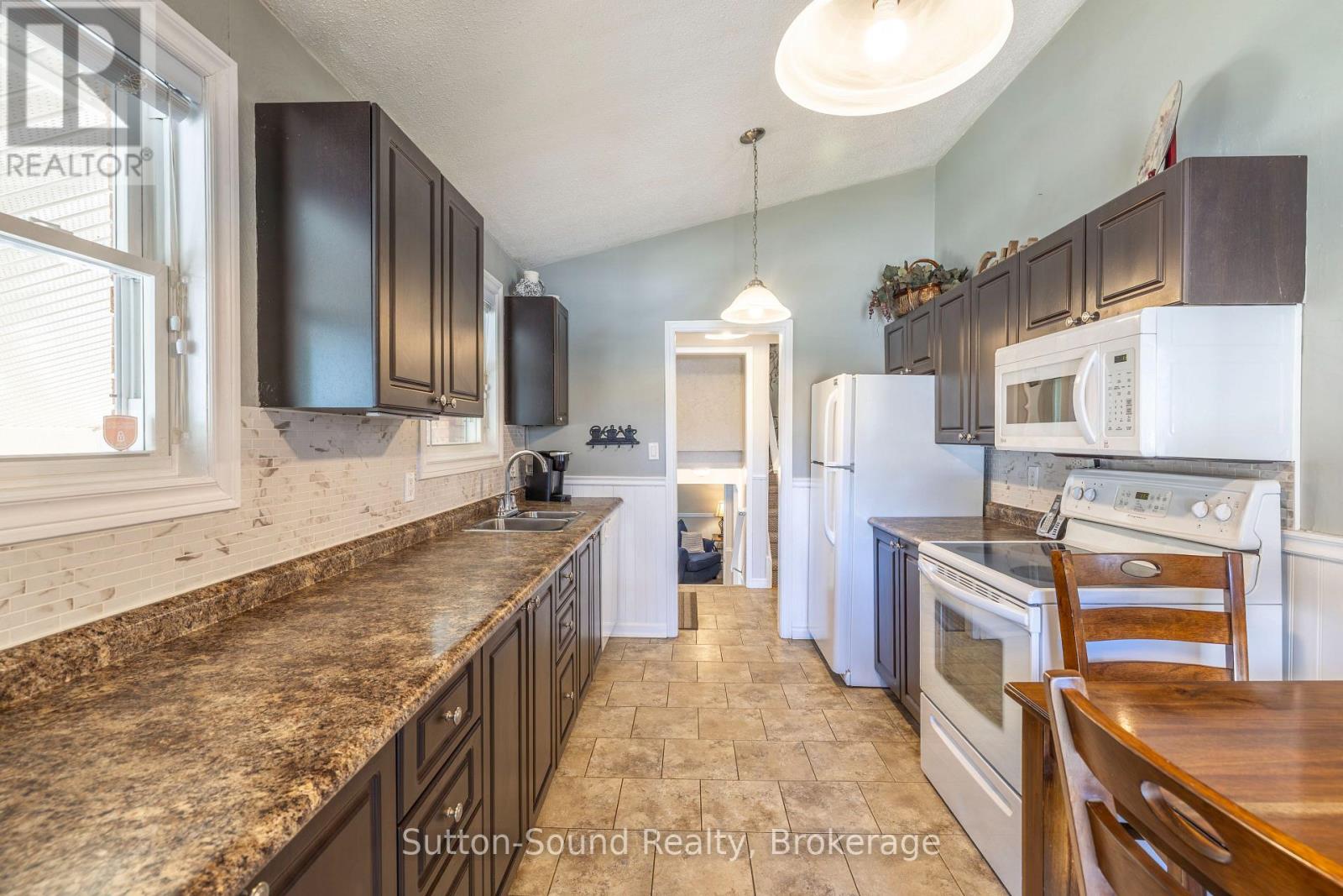 50 4th Avenue W, Owen Sound, Ontario  N4K 4V2 - Photo 10 - X12974912