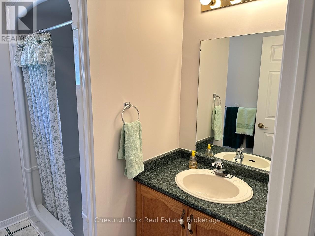 45 Pine Ridge Gate E, Gravenhurst, Ontario  P1P 1Y4 - Photo 11 - X12975124