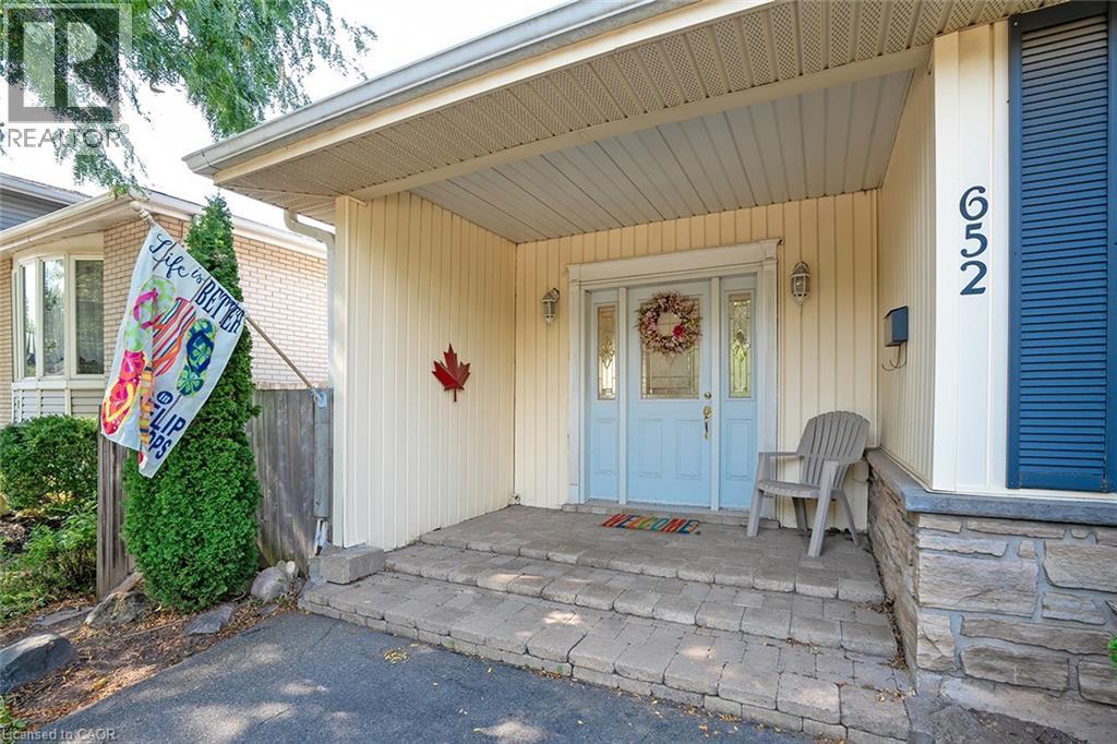 652 Ardleigh Crescent, Burlington, Ontario  L7L 4K8 - Photo 3 - 40805060
