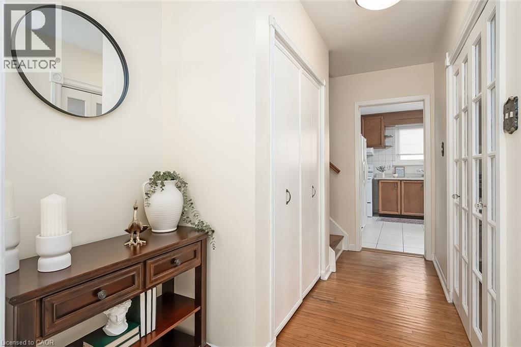 652 Ardleigh Crescent, Burlington, Ontario  L7L 4K8 - Photo 6 - 40805060