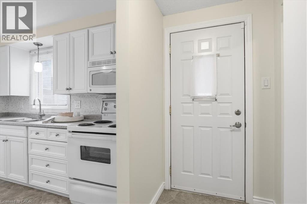 415 Morgan Avenue, Kitchener, Ontario  N2A 2V6 - Photo 3 - 40813816