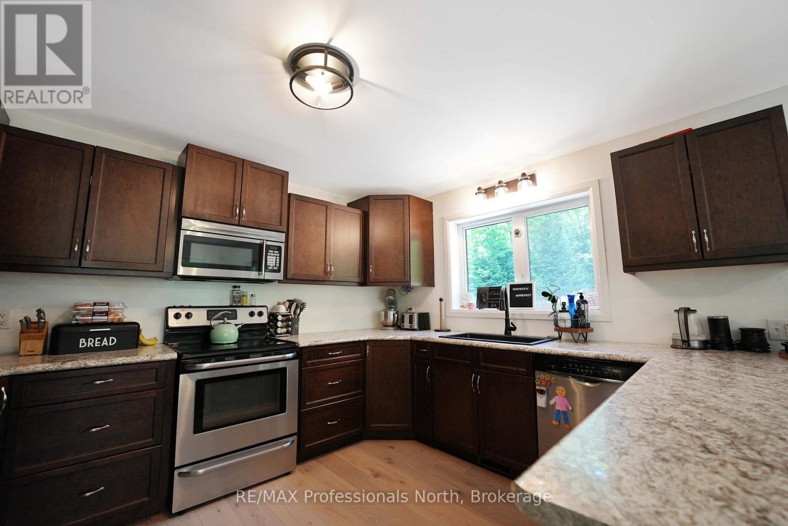 1979 Blairhampton Road, Minden Hills, Ontario  K0M 2K0 - Photo 10 - X12975650