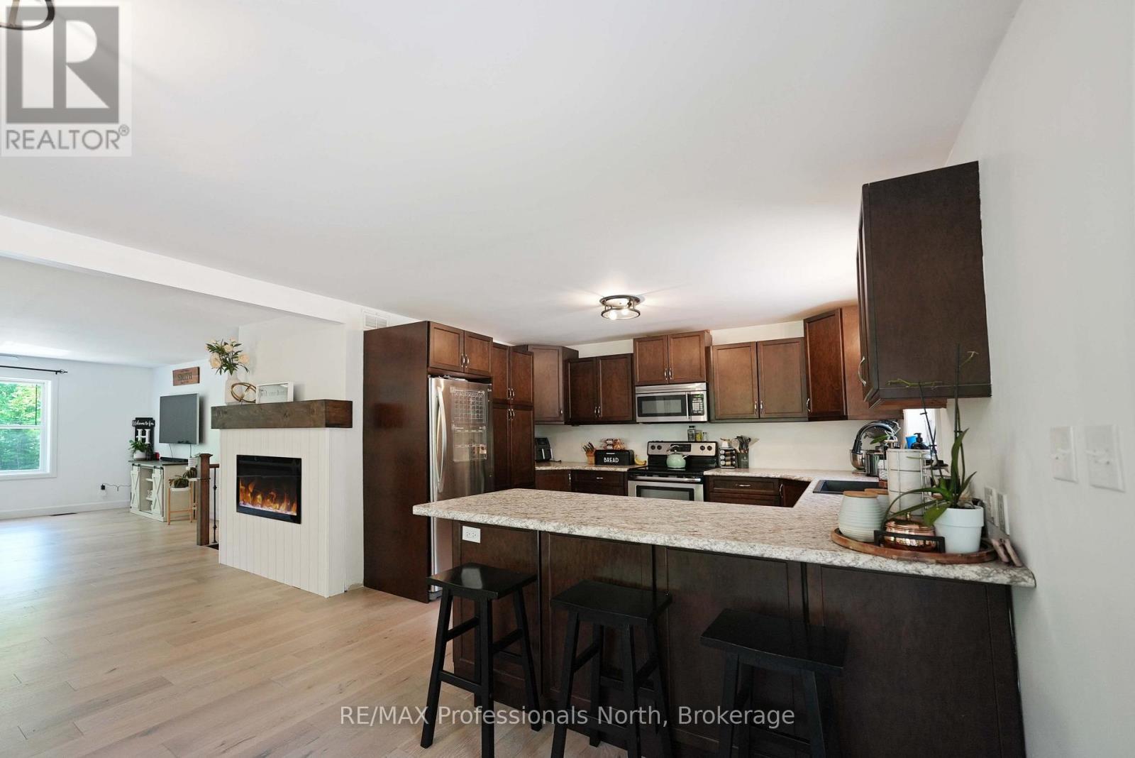 1979 Blairhampton Road, Minden Hills, Ontario  K0M 2K0 - Photo 14 - X12975650