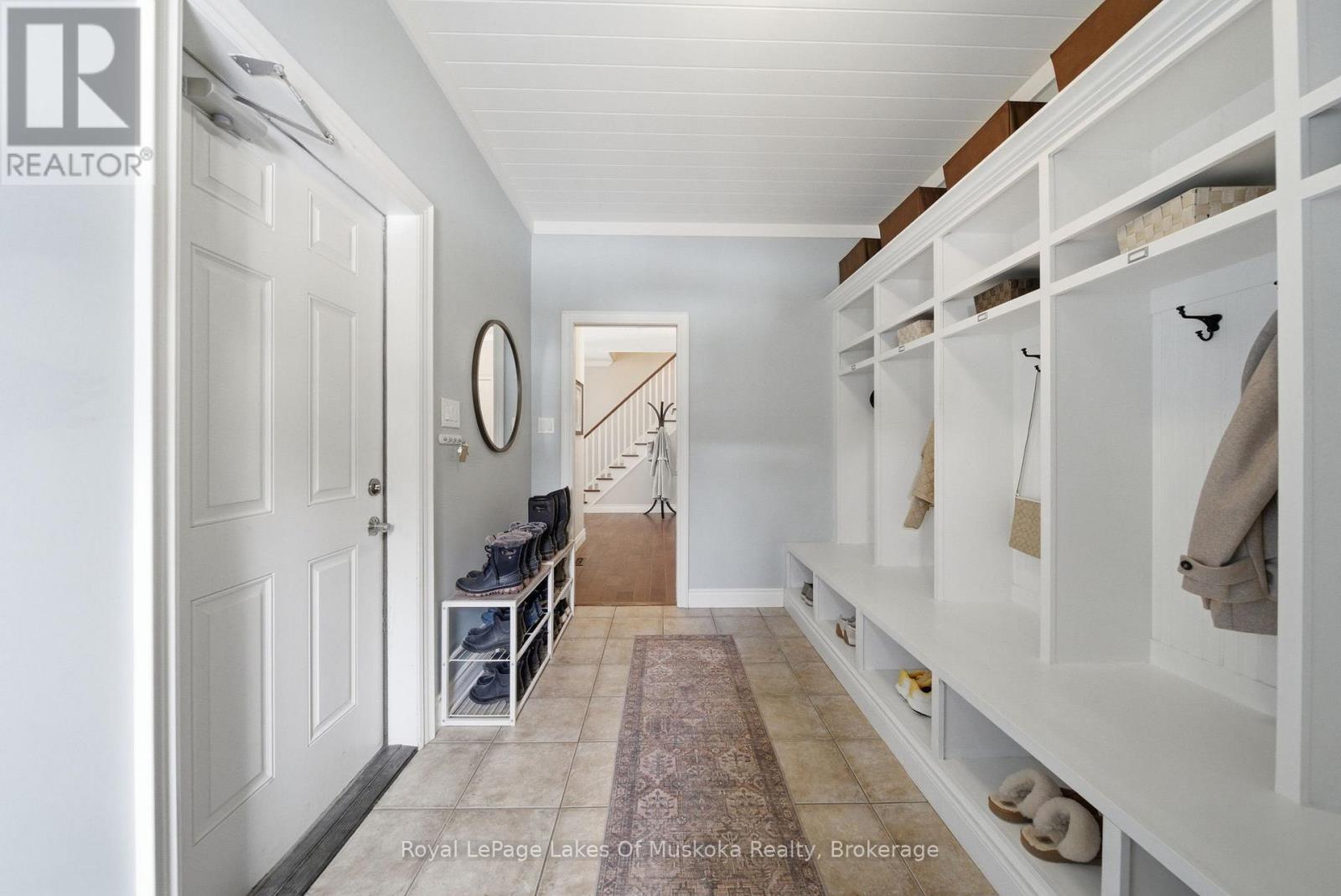 2029 Elana Drive, Severn, Ontario  L3V 0C1 - Photo 5 - S12975916