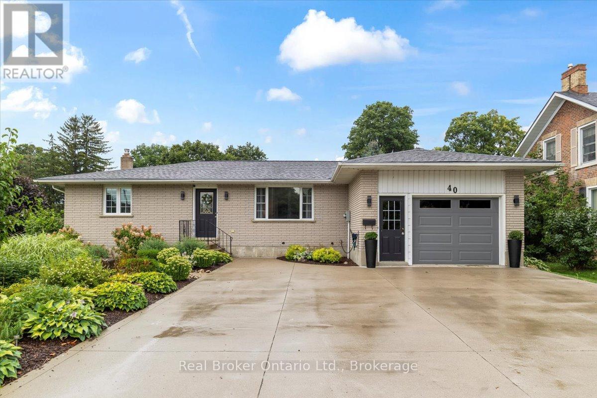 40 ARTHUR STREET W, Minto, Ontario