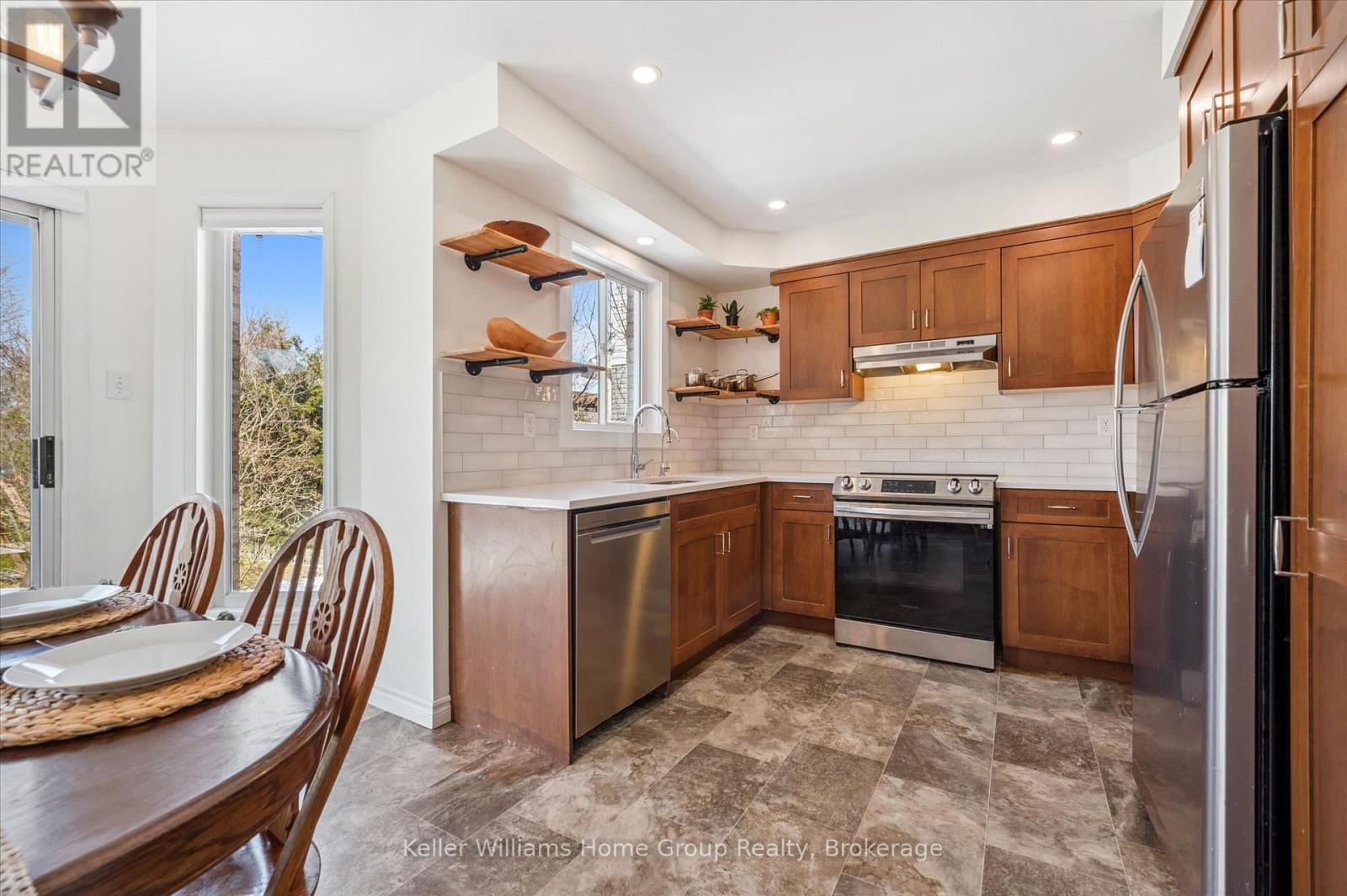 304 Daniel Crescent, Centre Wellington, Ontario  N0B 1S0 - Photo 14 - X12975996