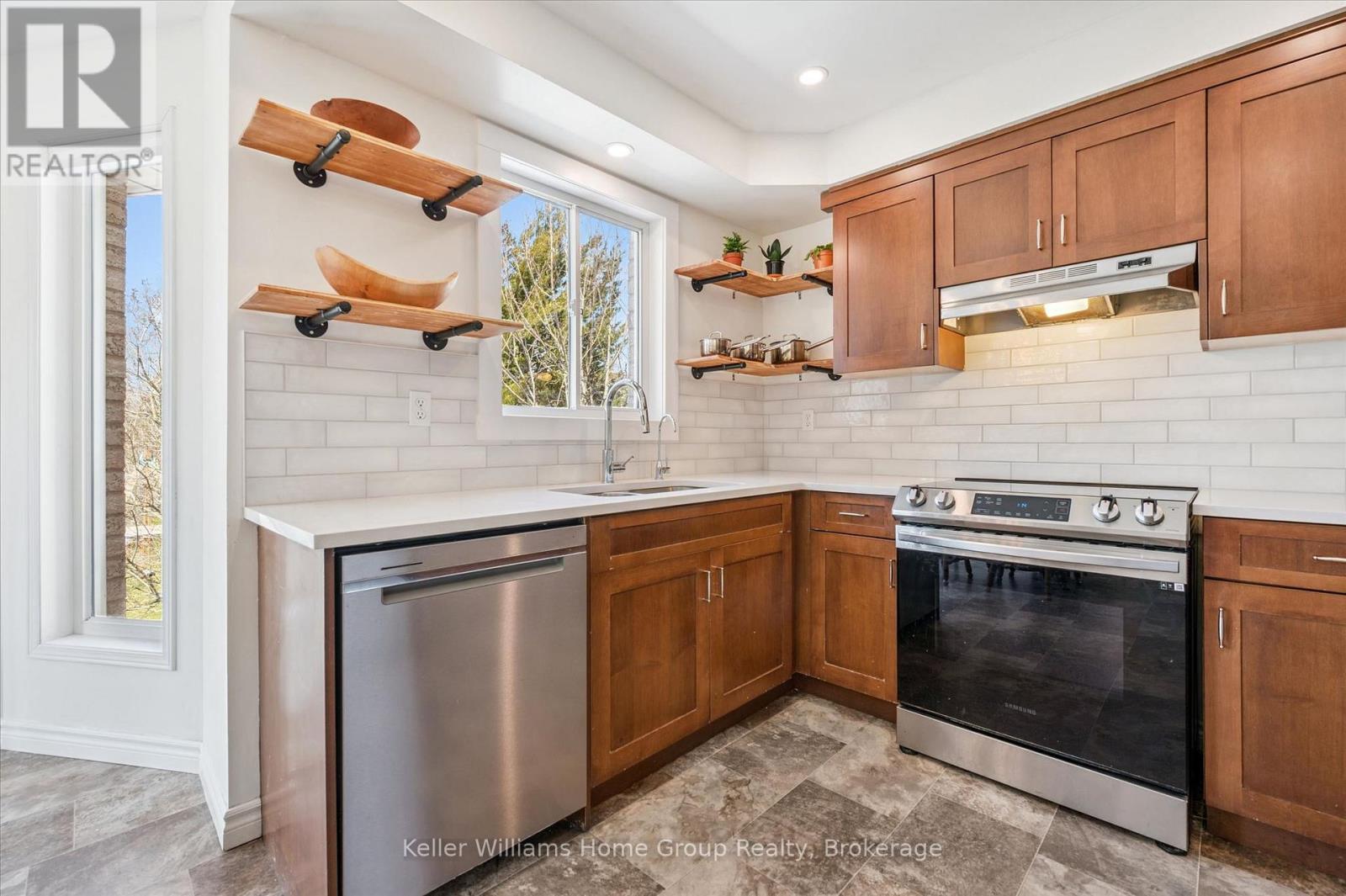 304 Daniel Crescent, Centre Wellington, Ontario  N0B 1S0 - Photo 15 - X12975996