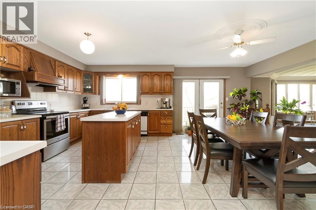 266 Sumach Drive, Burlington, Ontario  L7T 0B5 - Photo 9 - 40818345