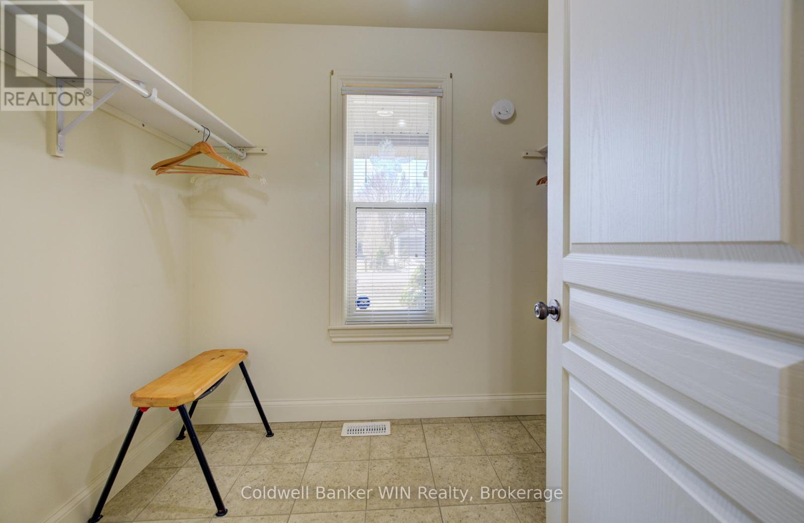 34 Regency Drive, Minto, Ontario  N0G 1M0 - Photo 17 - X12976234