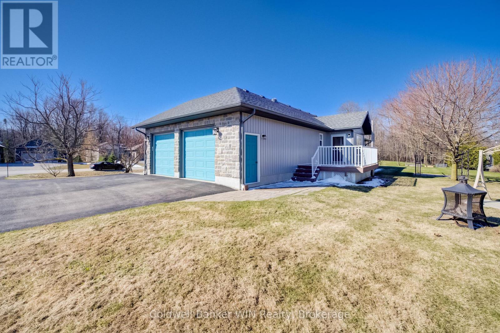 34 Regency Drive, Minto, Ontario  N0G 1M0 - Photo 30 - X12976234