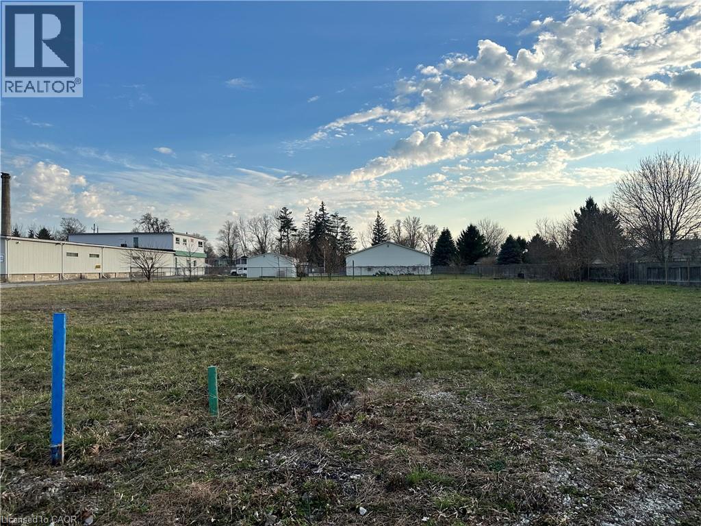 205 CROSS Street E, Dunnville, Ontario