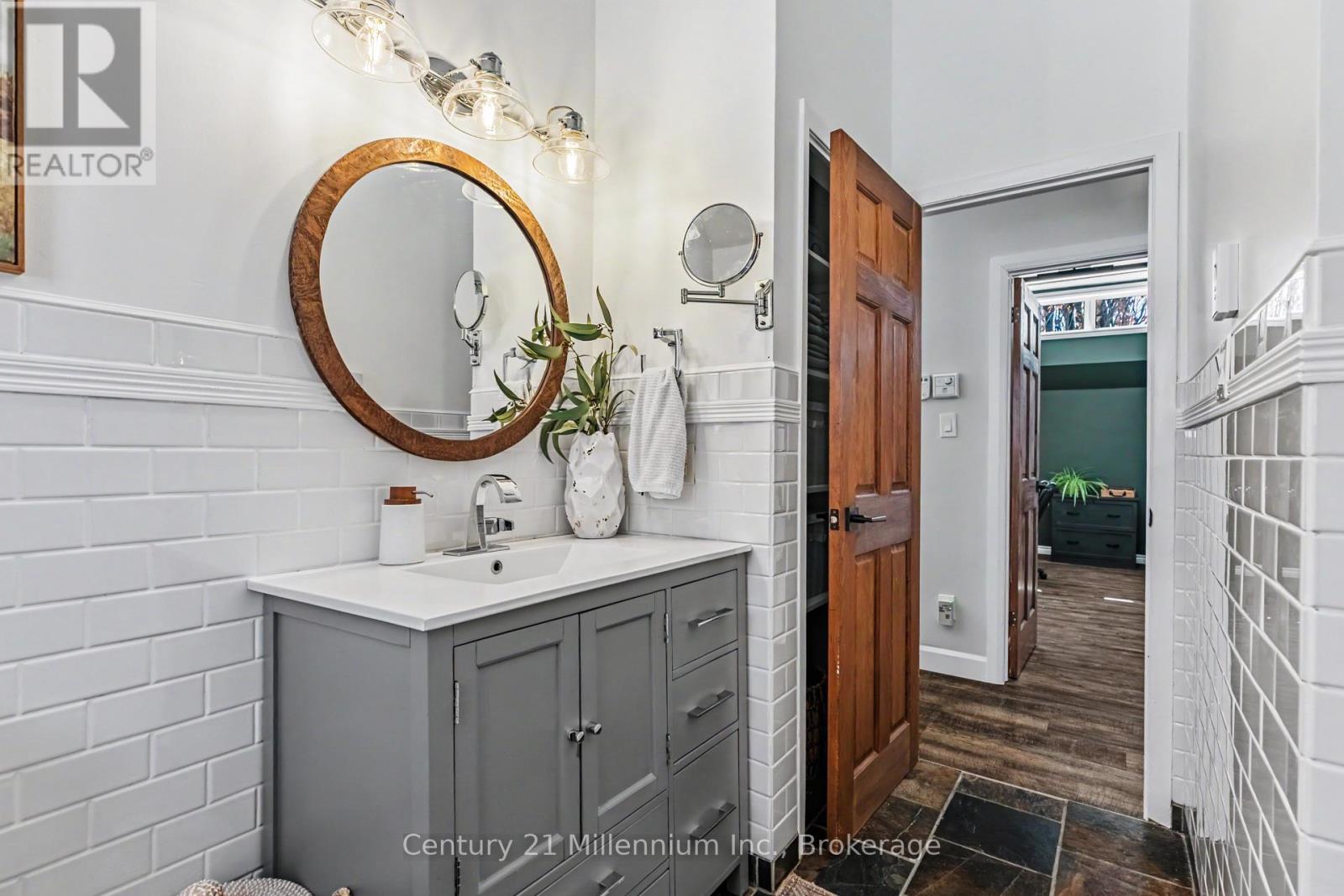 1 Armstrong Crescent, Grey Highlands, Ontario  N0C 1H0 - Photo 23 - X12977004