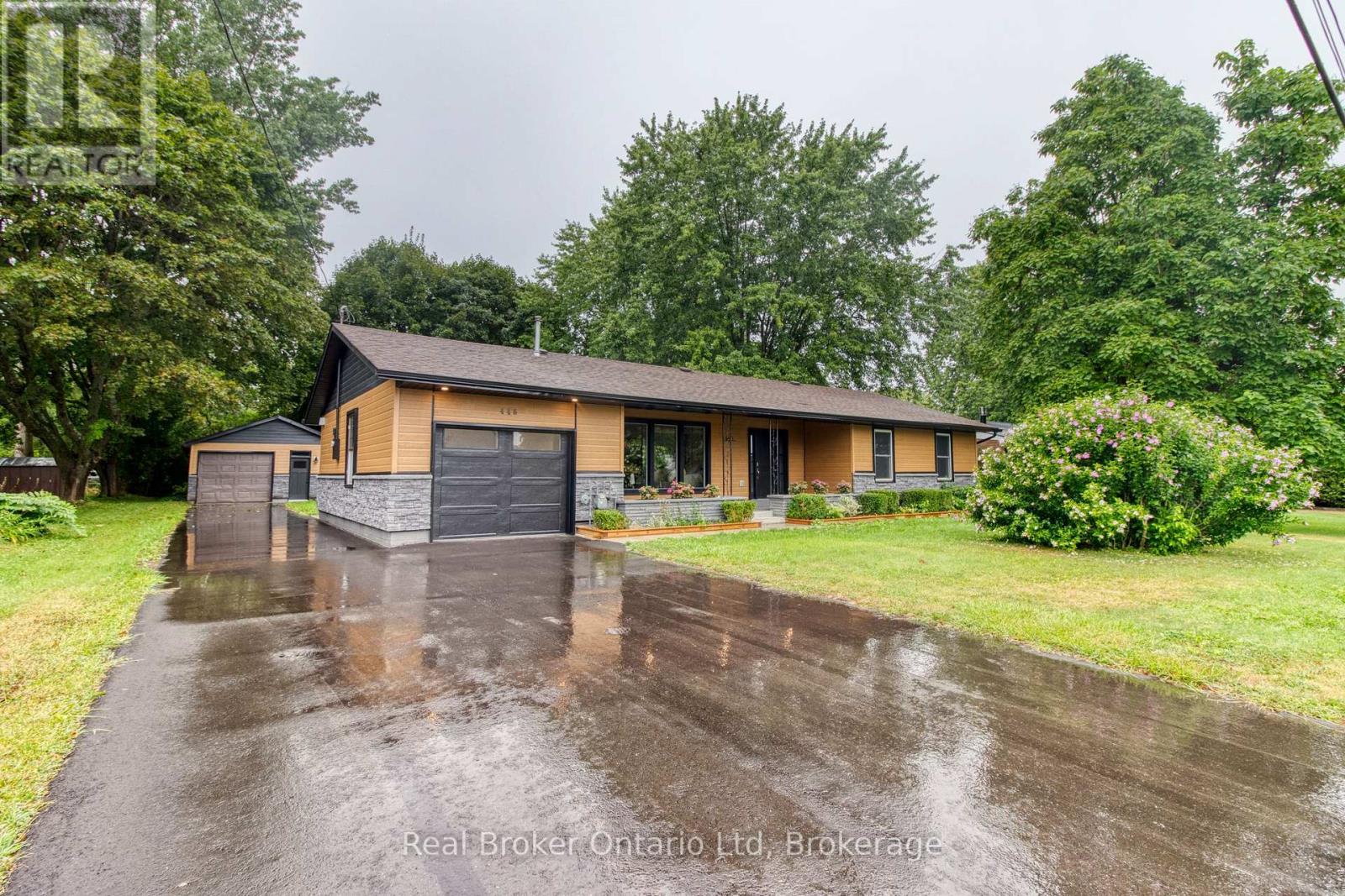 446 ISAAC STREET, South Bruce Peninsula, Ontario