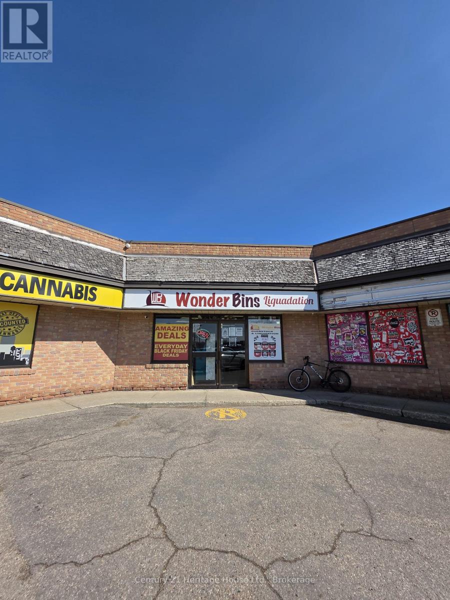 8 - 809 VICTORIA STREET N, Kitchener, Ontario