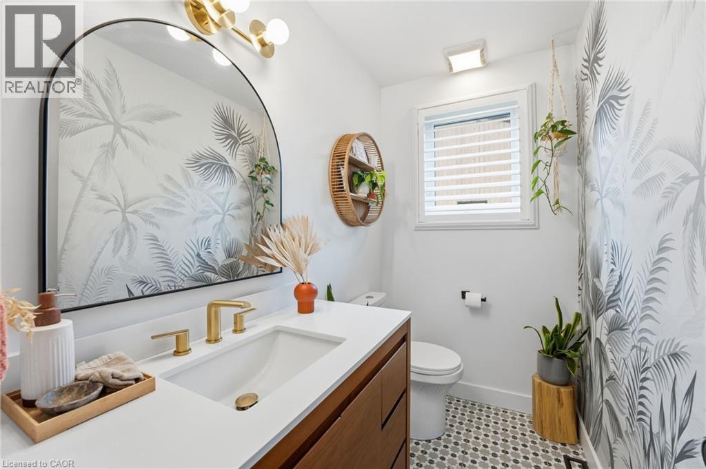 348 Sydenham Road, Dundas, Ontario  L9H 5E2 - Photo 19 - 40819183