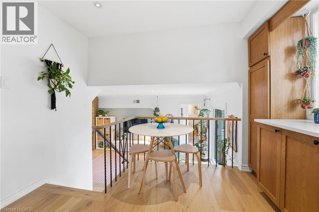 348 Sydenham Road, Dundas, Ontario  L9H 5E2 - Photo 8 - 40819183