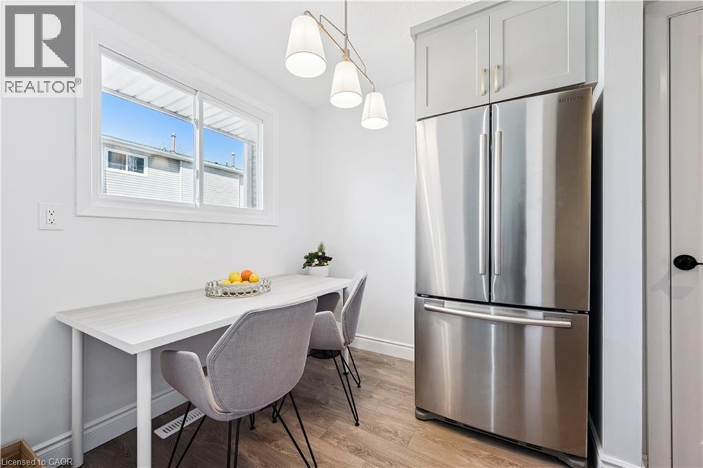 224g Harvard Place, Waterloo, Ontario  N2J 4G2 - Photo 3 - 40819134