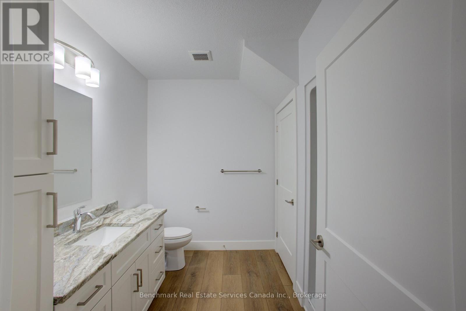 64 Cavalier Crescent, Huron-Kinloss, Ontario  N0G 2R0 - Photo 12 - X12978458