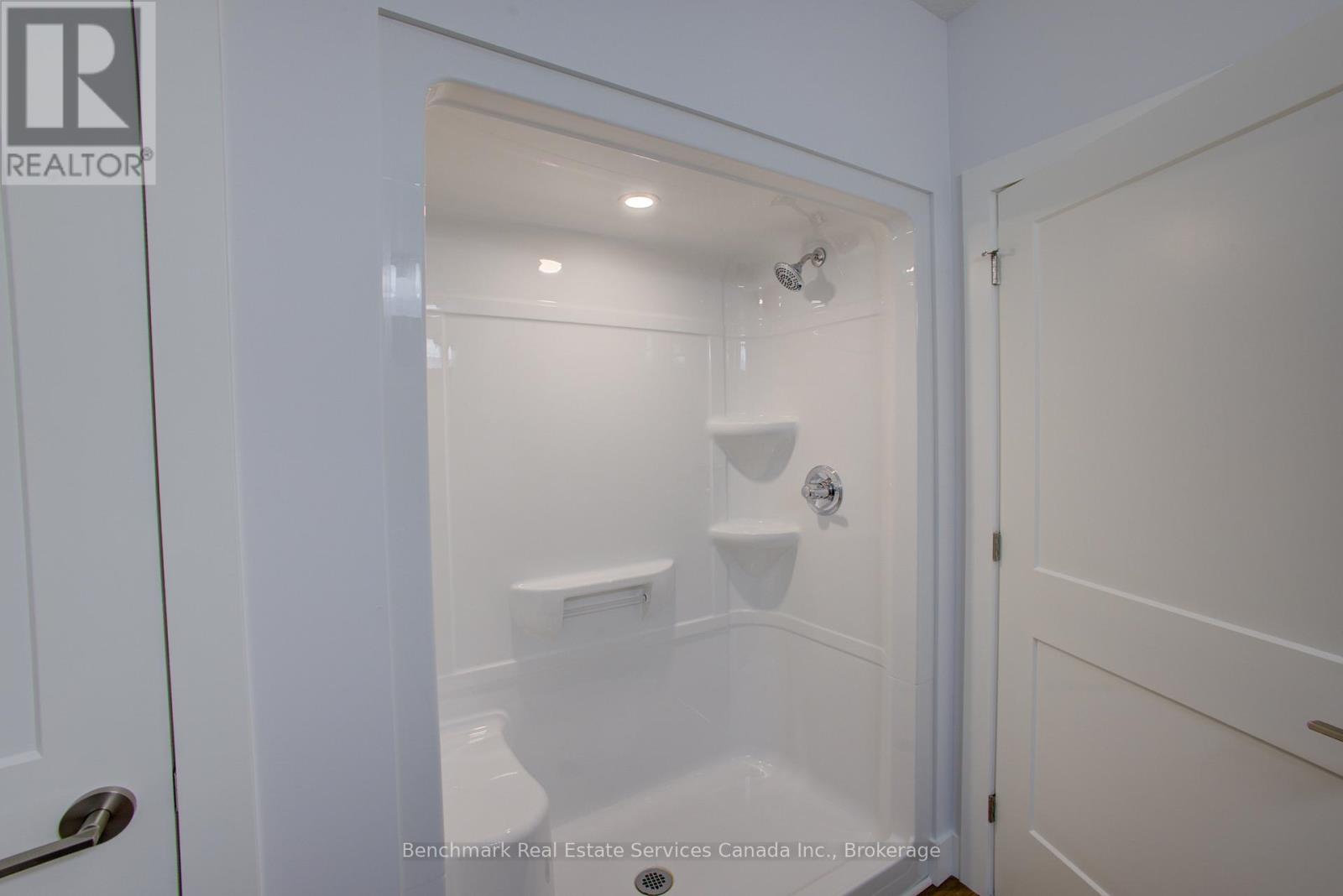 64 Cavalier Crescent, Huron-Kinloss, Ontario  N0G 2R0 - Photo 13 - X12978458