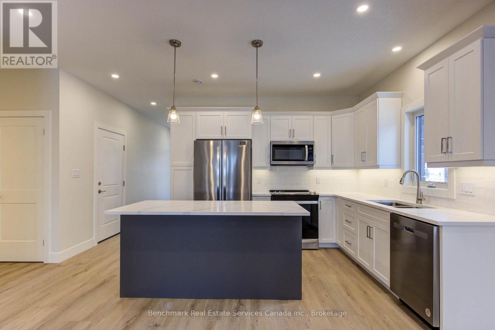 63 Cavalier Crescent, Huron-Kinloss, Ontario  N0G 2R0 - Photo 4 - X12978470