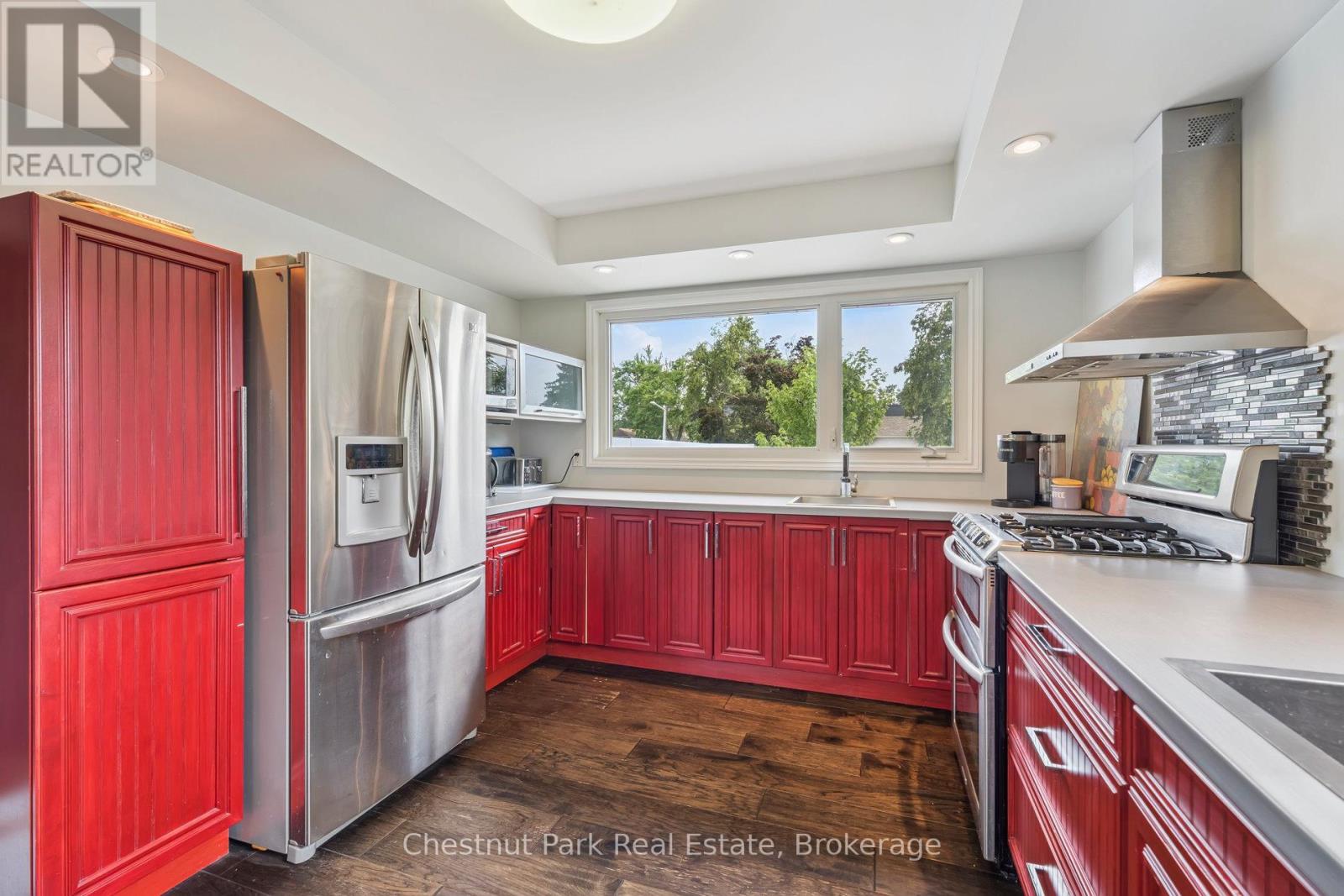 16 Davies Crescent, Barrie, Ontario  L4M 2M3 - Photo 15 - S12978916