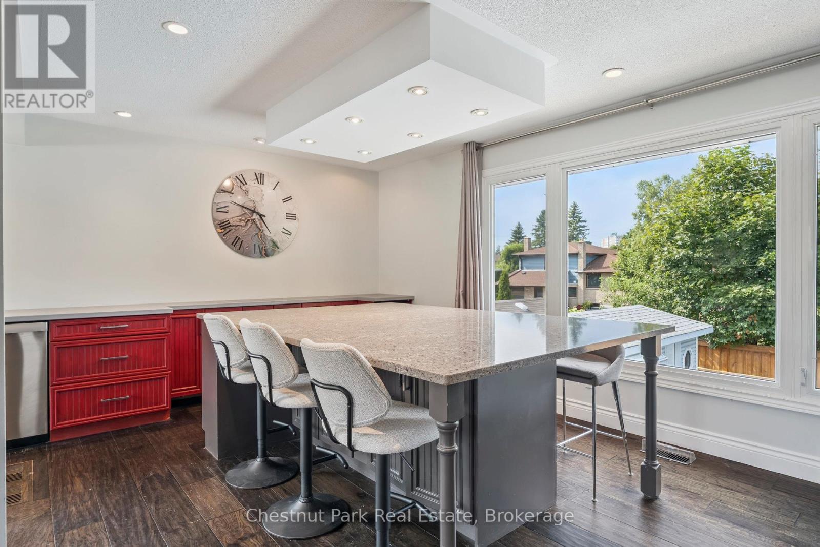 16 Davies Crescent, Barrie, Ontario  L4M 2M3 - Photo 19 - S12978916