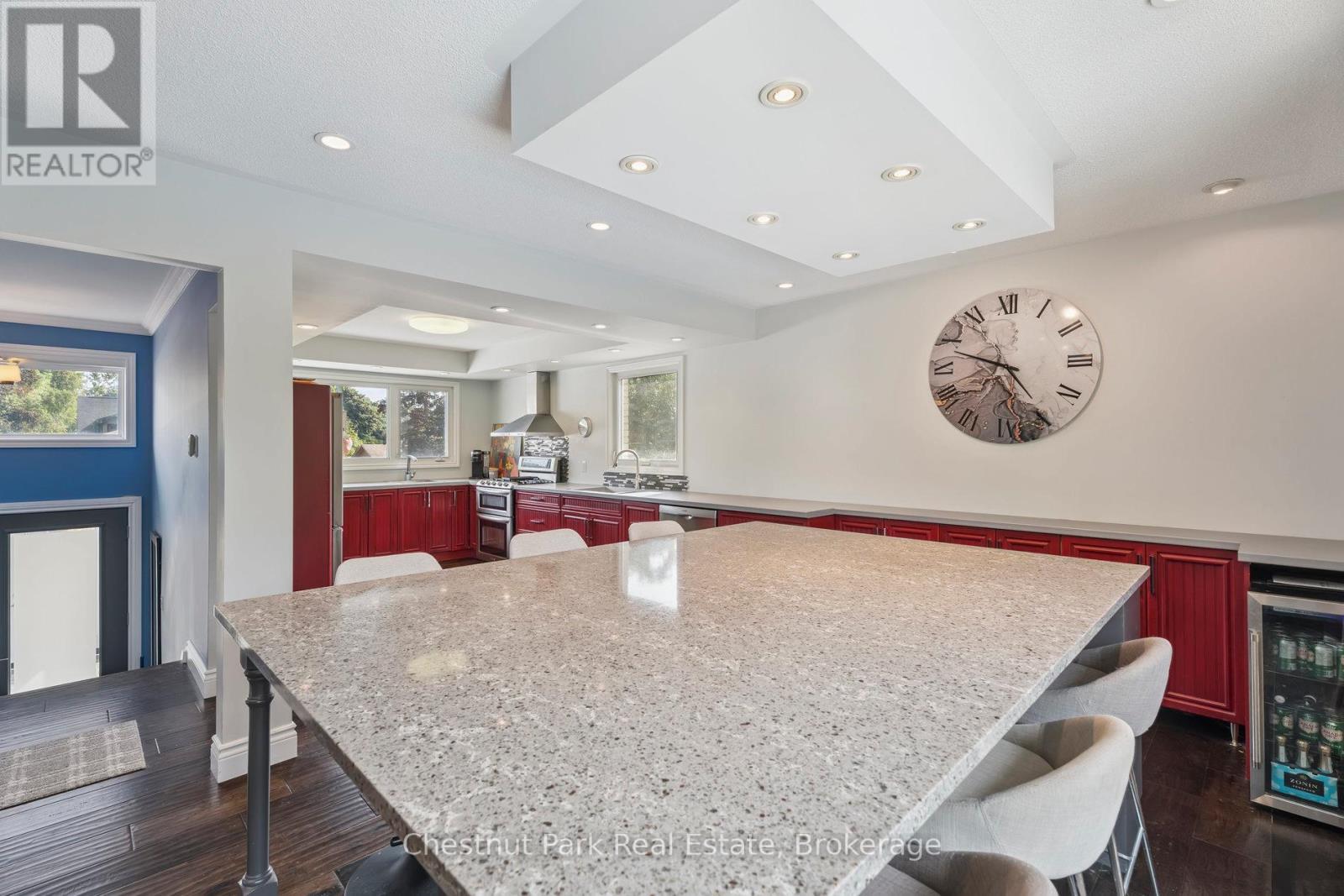 16 Davies Crescent, Barrie, Ontario  L4M 2M3 - Photo 20 - S12978916