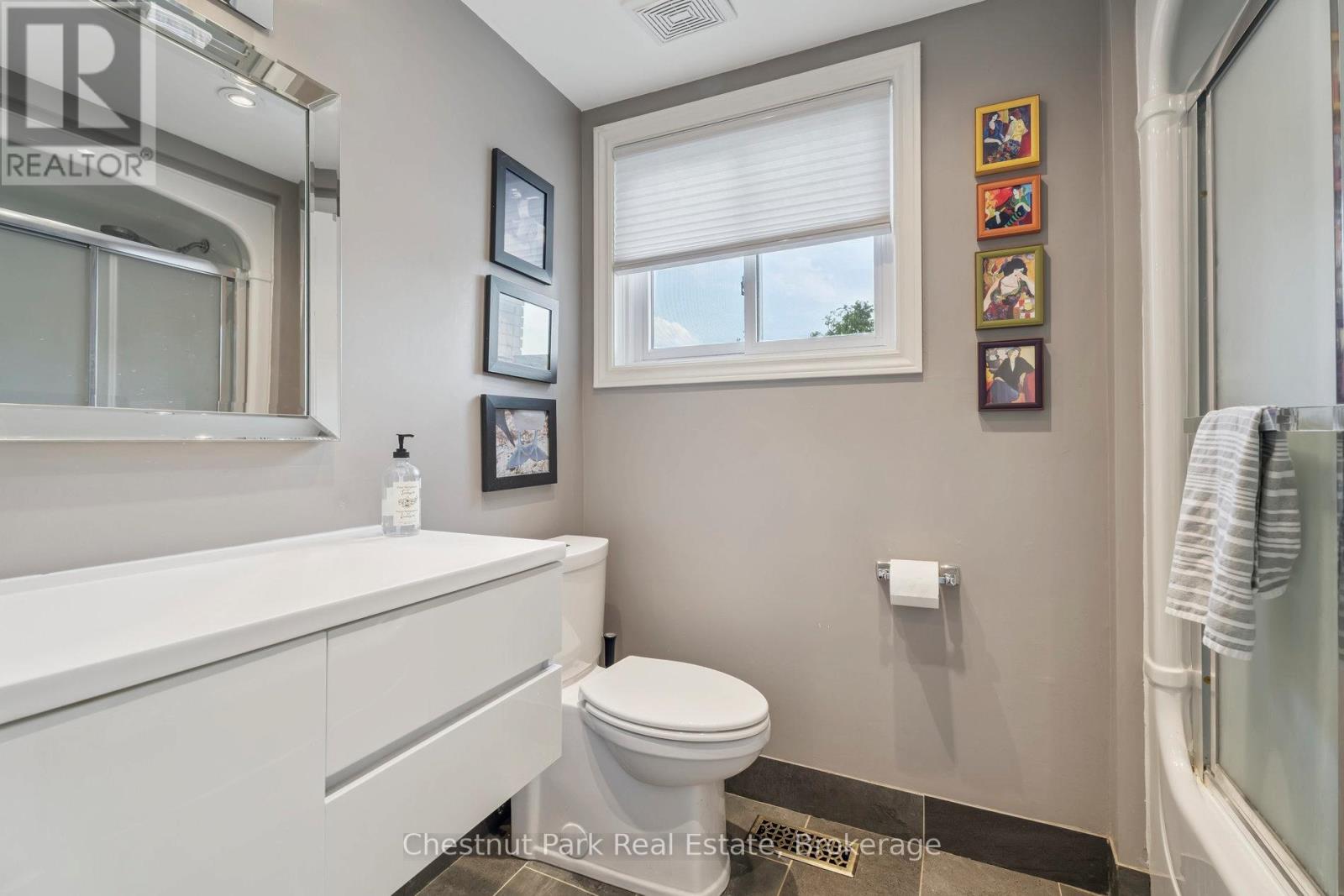 16 Davies Crescent, Barrie, Ontario  L4M 2M3 - Photo 27 - S12978916
