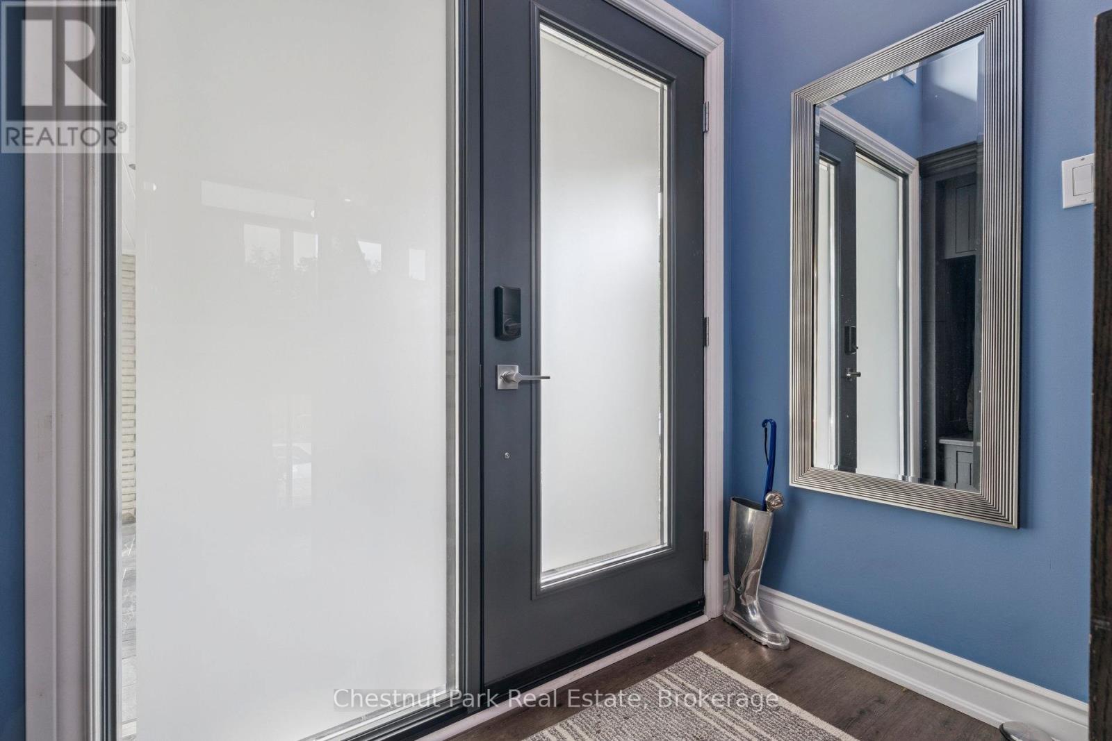 16 Davies Crescent, Barrie, Ontario  L4M 2M3 - Photo 8 - S12978916