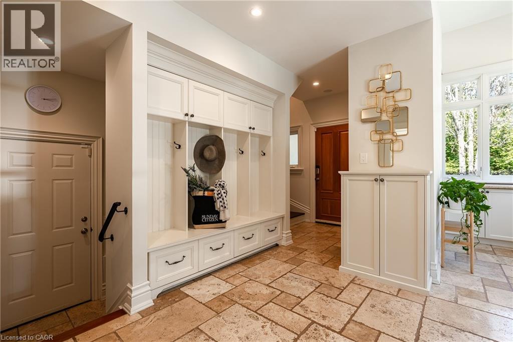 2096 Lakeshore Road E, Halton, Ontario  L6J 1M3 - Photo 19 - 40819415