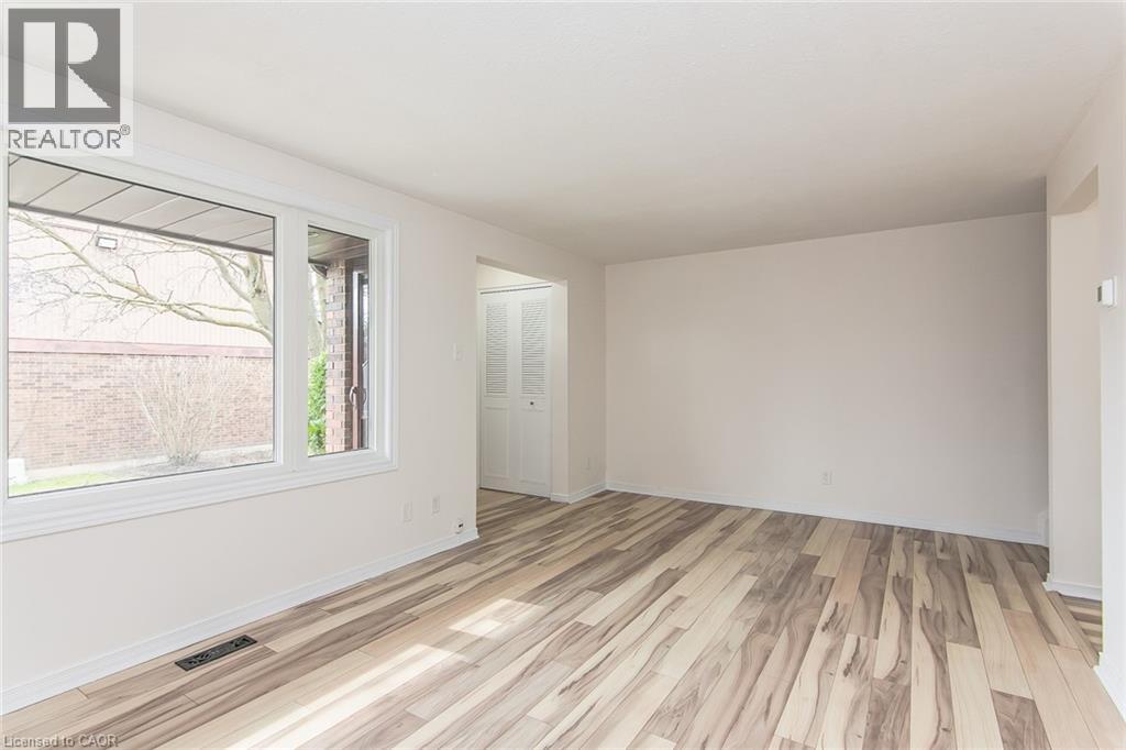 279 Sandowne Drive Unit# 7, Waterloo, Ontario  N2K 2C1 - Photo 9 - 40805811