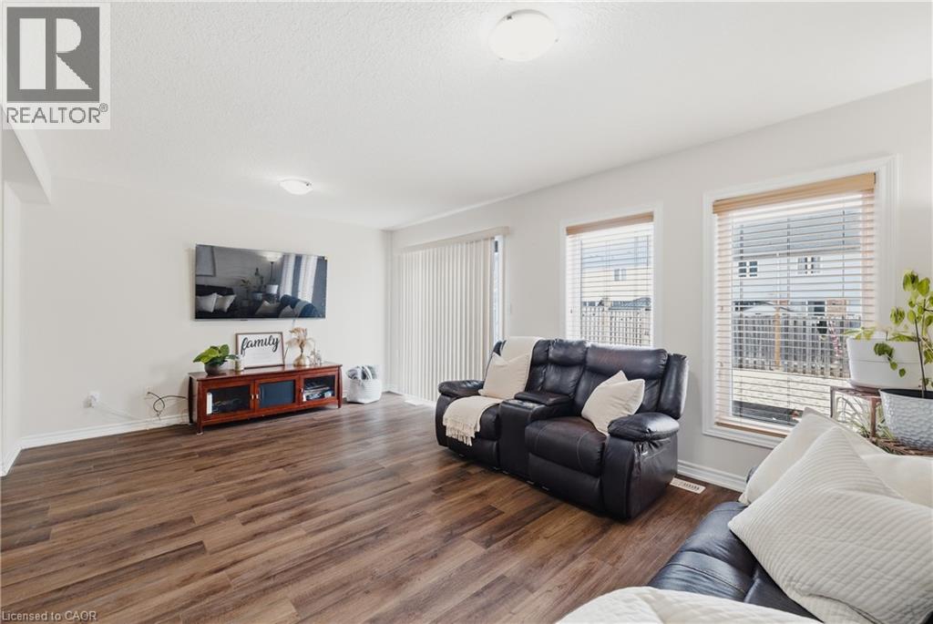 130 Simmonds Drive, Guelph, Ontario  N1E 7L8 - Photo 11 - 40819399