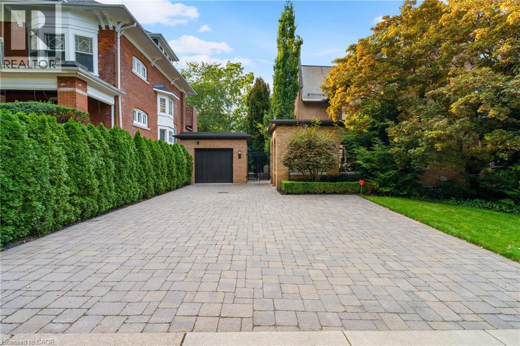 125 Aberdeen Avenue, Hamilton, Ontario  L8P 2P3 - Photo 3 - 40819436