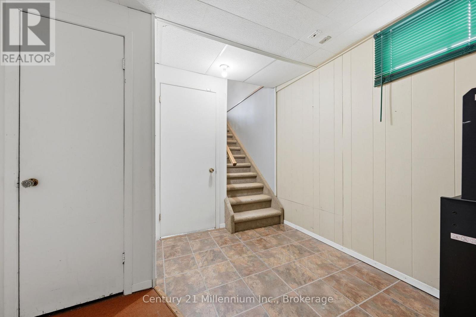 6 Earlscourt Crescent, Woodstock, Ontario  N4S 5H3 - Photo 35 - X12980266