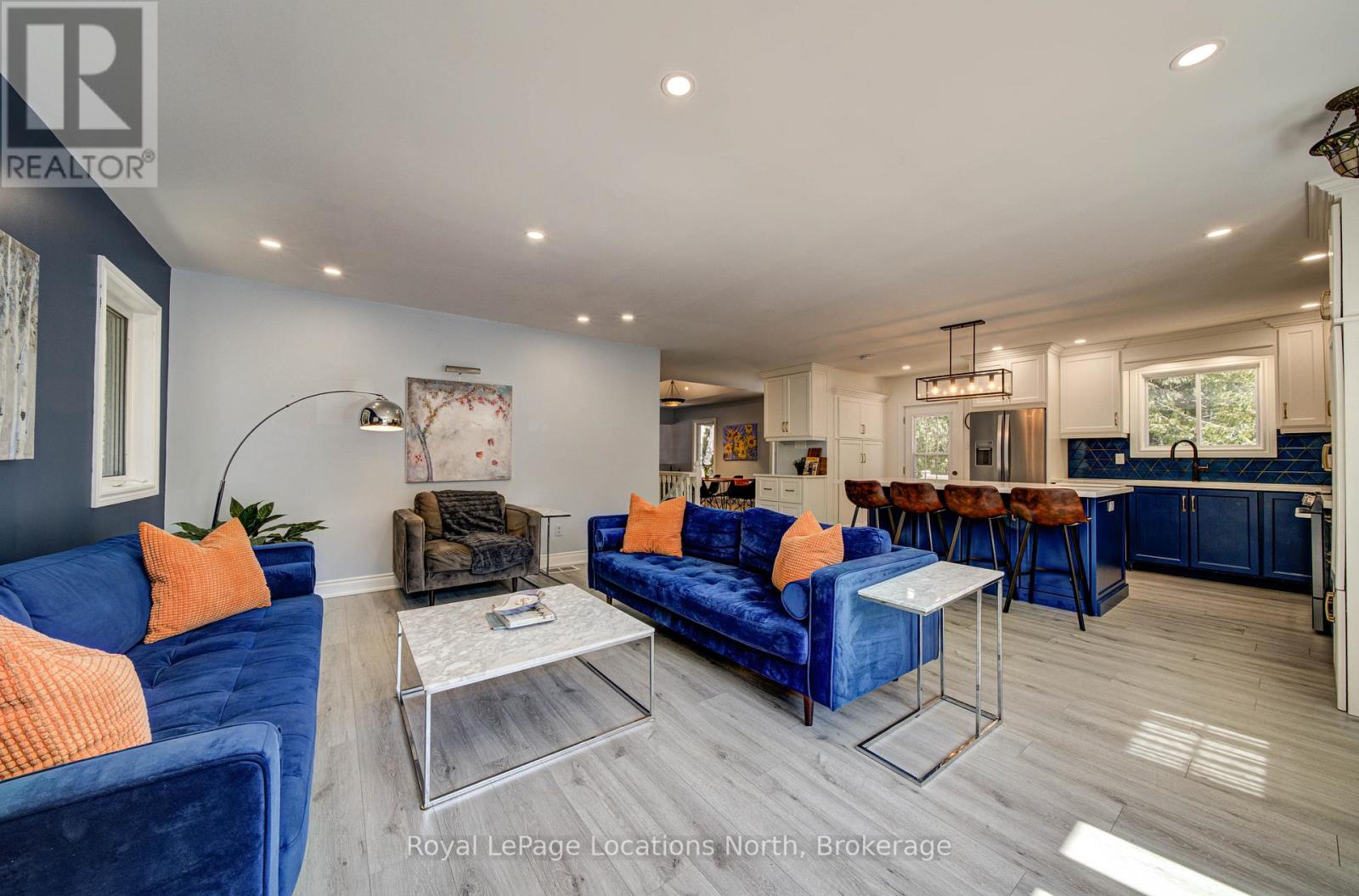 2 Maplewood Drive, Tiny, Ontario  L0L 1P1 - Photo 10 - S12980704