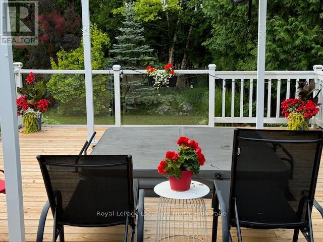 2 Maplewood Drive, Tiny, Ontario  L0L 1P1 - Photo 36 - S12980704