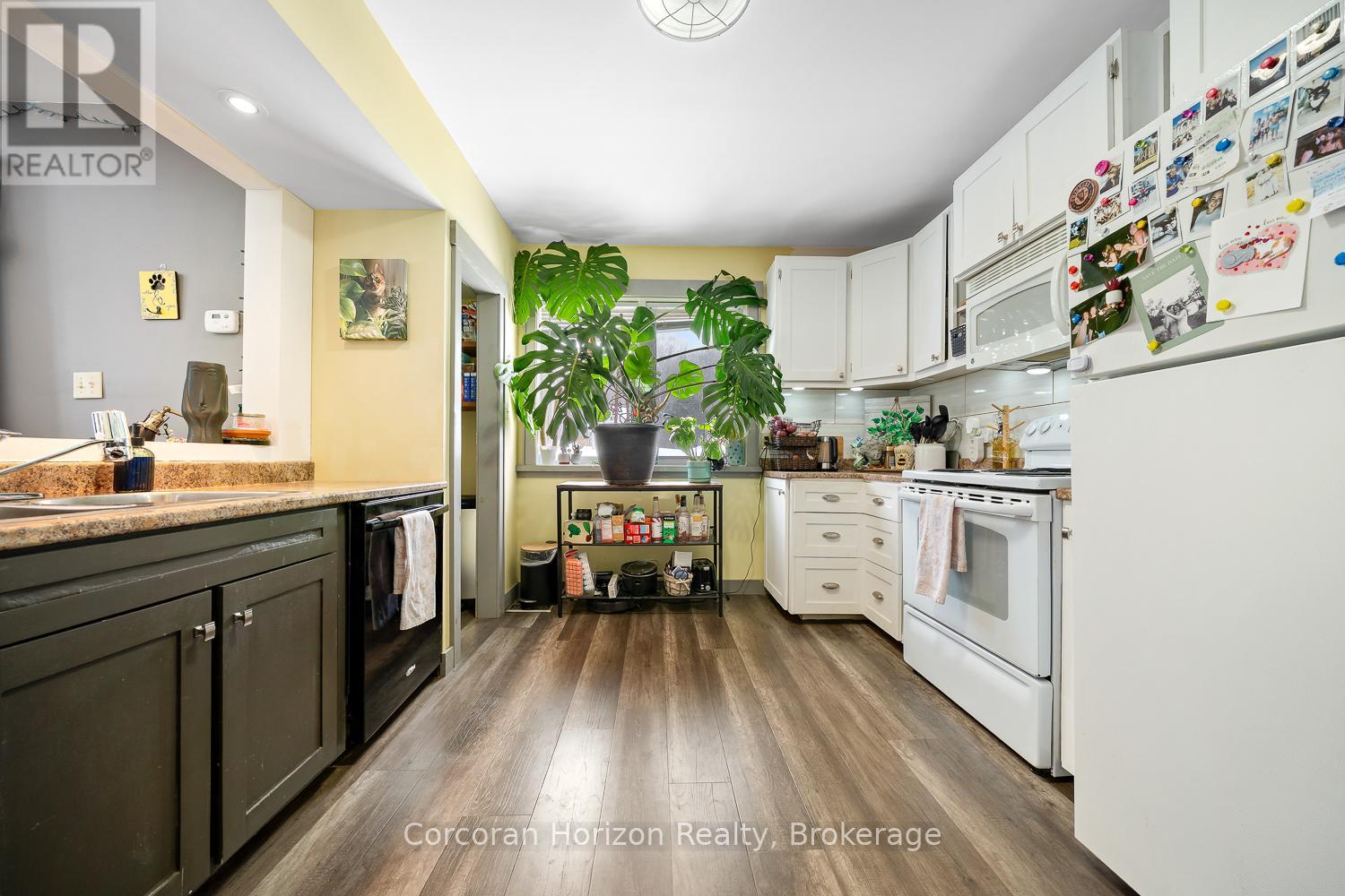 196 Main Street W, Huntsville, Ontario  P1H 1X9 - Photo 12 - X12980856